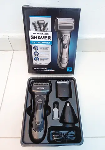 Rechargeable 3-in-1 Grooming Kit Shaver