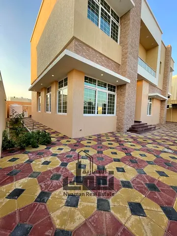 Villa for sale in Al Azra with an area of 5,703 sq ft, 5 master bedrooms, and it has an elevator. Price: 3,000,000 AED.