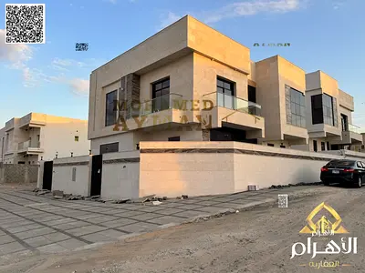 فيلا زاوية للبيع | شارع رئيسي | 5 غرف ماستر | موقع مميز