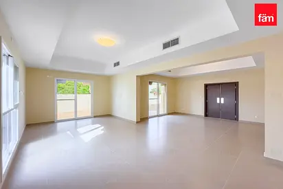 Full Maint | Great location | 5 BHK plus maidroom