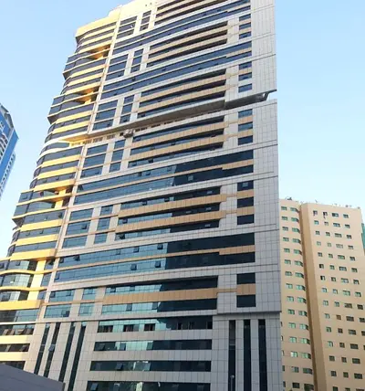 HOTT OFER ON 3 BR HALL APARTMENTS,65K,75K 85K,90K,95K,1 MONTH FREE NEAR AL FARDAN CENTER ON CANAL QASBA FACING BUHAIRA CORNICHE BEHIND LAFAH SHAWARMAN