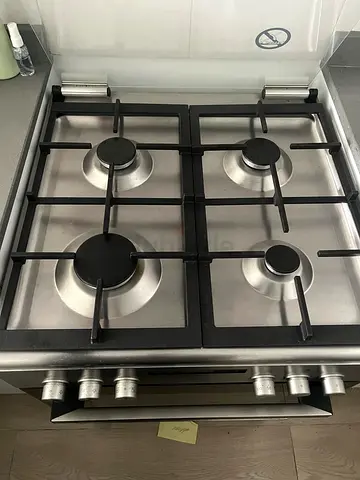 SIEMENS FREESTANDING 4 BURNER GAS COOKER 60x60x85