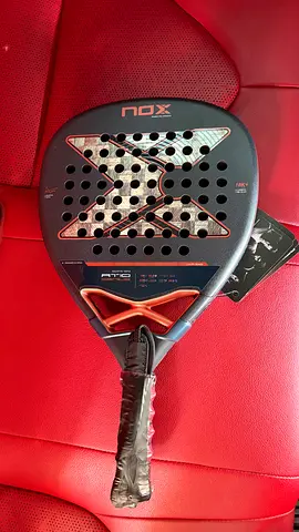 Nox attack at10 18k Padel rackets