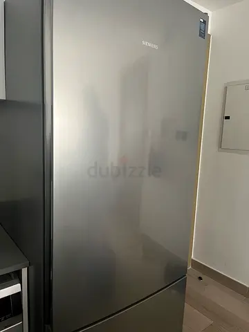 SIEMENS BOTTOM FREEZER REFRIGERATOR