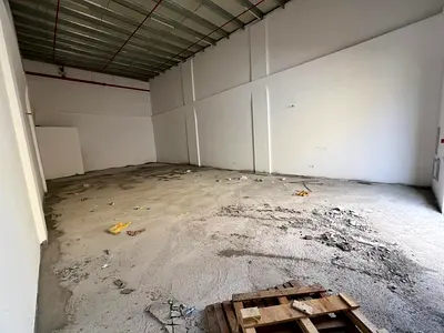 شبرة للإيجار في الجرف الصناعية خلف السوق الصيني، مساحة 1906 قدم²، مناسبة للتخزين والأعمال، 100 ألف على 4 دفعات
