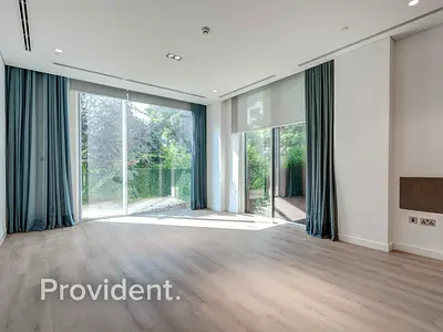 Exclusive Listing | Large Terrace | Good Landlord
