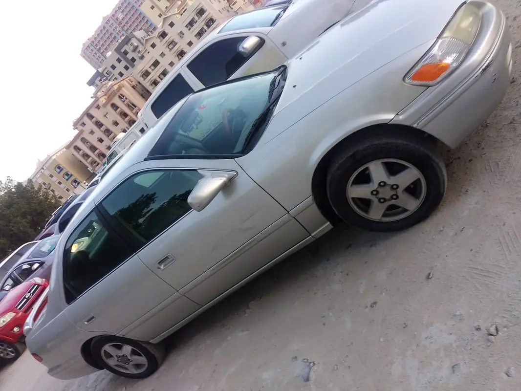 Toyota Camry 2001 — photo 1 of 5