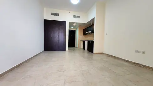 Exclusive | huge size | Studio in Prime Location