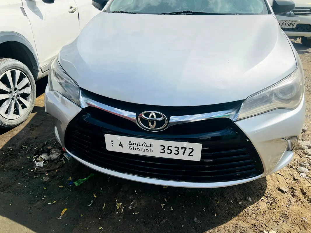 Toyota Camry 2017 — photo 1 of 7