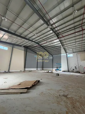 مستودع جديد مساحه 10 الف قدم كهربا 50 كيلووات  منفصلين