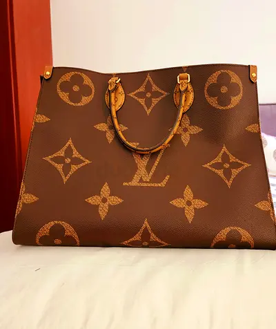 Louis Vuitton Onthego GM bag