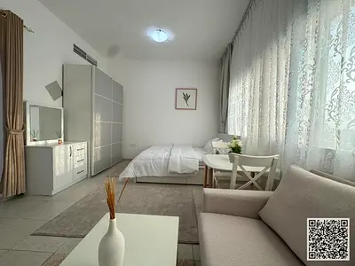 للإيجار الشهري بعجمان – استوديو فاخر مع مطبخ منفصل بالكامل بمساحات واسعه وتصميم مميز مفروش بالكامل فرش راقي بمطبخ مجهز بالكامل بأحدث الأجهزه