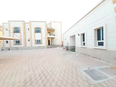 Villa with 5 Apts, Studio & Commercial/Residential Annexes