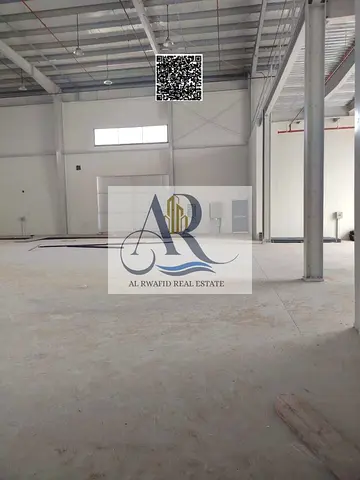 🏭 Warehouse for Sale in Umm Al Quwain – Large Space and High Capacity A prime opportunity for investment or industrial expansion. This warehouse boa