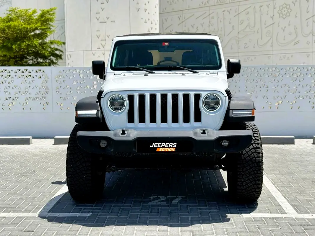 Jeep Wrangler 2019 — photo 1 of 15