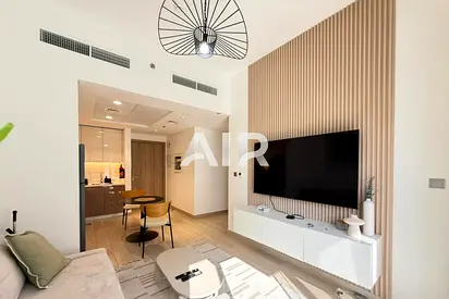 Spacious 1BR | Upgraded | Bright