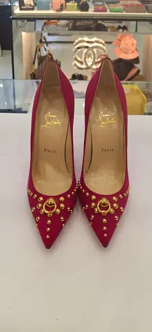 Wine red pointed studded designer heels (womens) - size unknown