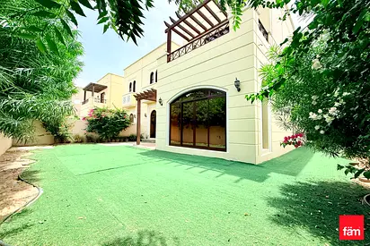 Vacant | Corner Plot | Single Row