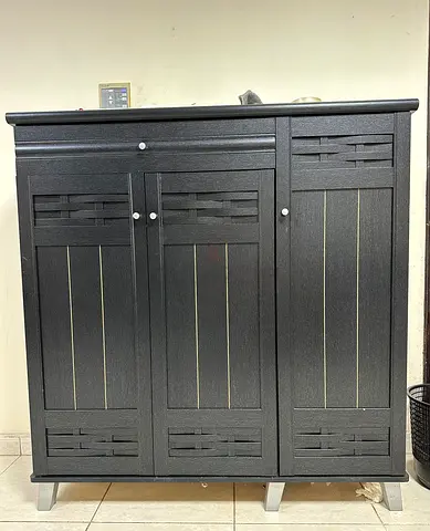 Dark Wooden Shoe Cabinet / Storage Cupboard - Good Condition