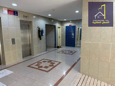 للبيع بنايه في منطقه الشويهين موقع ممتاز زاويه علي شارعين