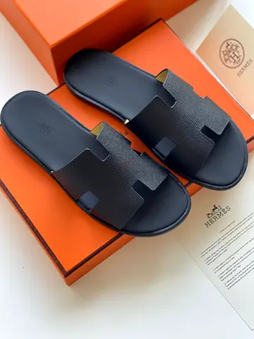 Hermès Izmir Sandals - Black Epsom Leather