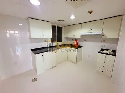 Amazing 3bhk chiller free 1 in Sheikh Zayed Road 1 munit walk Metro Station