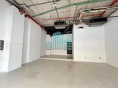 BACK SIDE OF MOE | HIGH FOOT TRAFFIC AND PERFECT VISIBILITY