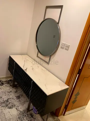 Selling Dressing table with mirror Ebraza Brand