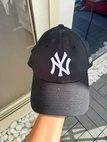 NY Yankees black hat 30 AED 💰