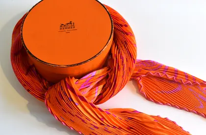Vintage HERMES Plissé 100% Silk Scarf