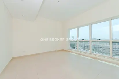 Investor Deal | Sea View |Close To Tram | Opts Avb