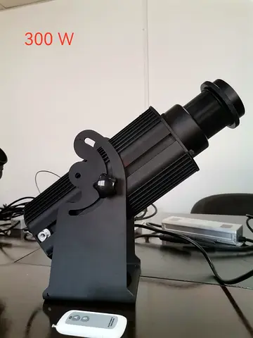 COMMERCIAL PROJECTOR FOR SALE