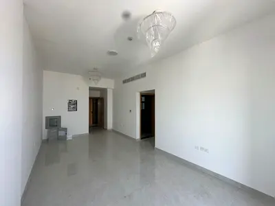 فرصة مميزة للسكن في شقة أول ساكن داخل تاور جديد بالكامل بتصميم عصري ومساحات مريحة تناسب الأفراد والعائلات الصغيرة الباحثين عن سكن هادئ وقريب من جميع ا