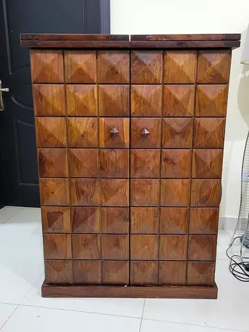 Luxury Sheesham Wood Expandable Modern Diamond Bar Cabinet