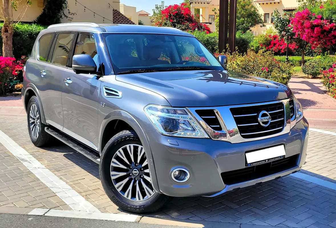 Nissan Patrol 2019 — photo 1 of 15