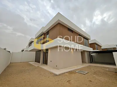 Middle villa for rent in Shoumous | 3 master bedrooms | Elegant designs | Freehold ownership.