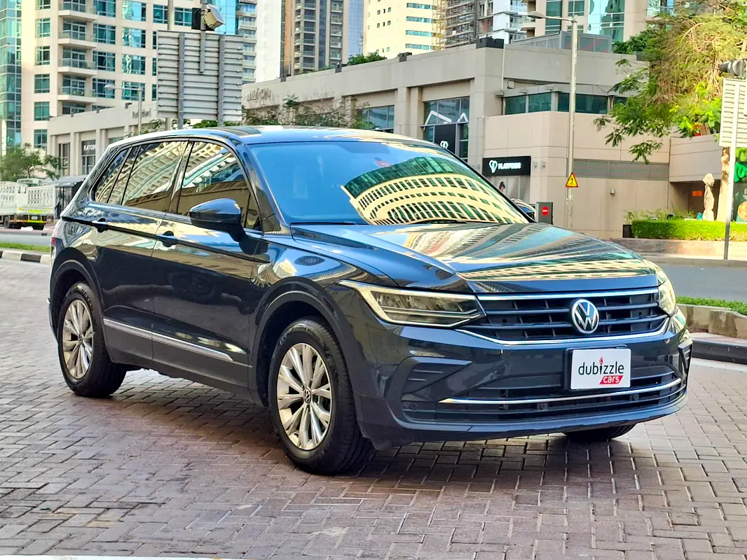 Volkswagen Tiguan 2021 — photo 1 of 14