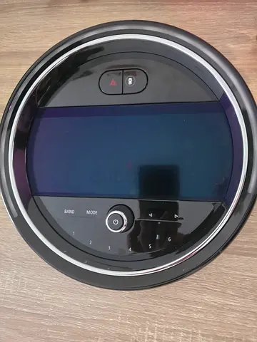 Mini Cooper 2024 screen with Head Unit