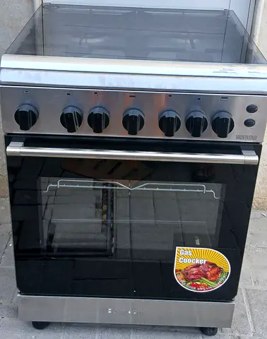 Bompani gas cooker all is perfect