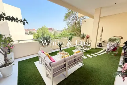 UNFURNISHED|MASSIVE LAYOUT| FULLY UPGRADED