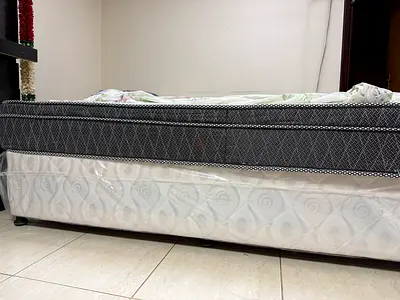 Single Bed Base and Mattress in Good Condition