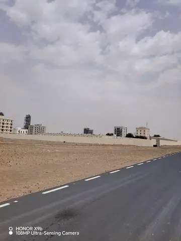 للبيع ارض في منطقة عذيب