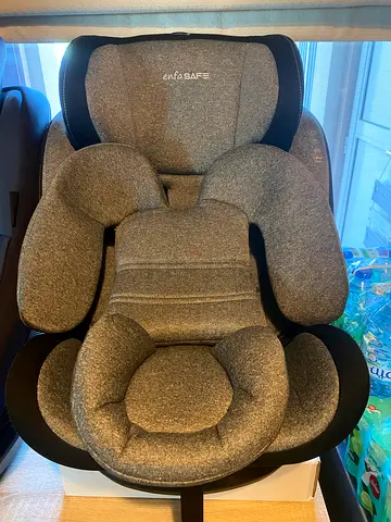 Comfortable Infant Car Seat for Safe Travels selling both for 200AED, like new