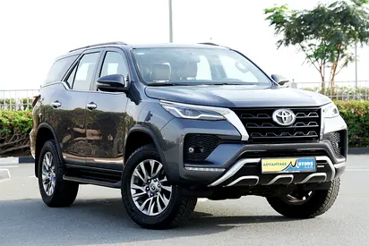 Toyota Fortuner VXR 2022 GCC Specs 72,000 km Dealer Warranty  Service Contract