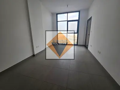 شقة بغرفة نوم واحدة وحمامين في منطقة الممشى بالشارقة | مجمع سكني متكامل الخدمات مع مسابح ومتاجر