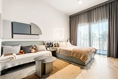 Fully Furnished | Modern Apt | Prime Location
