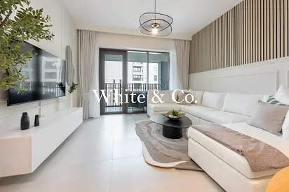 Aesthetic | Beautifully lit | Great Price