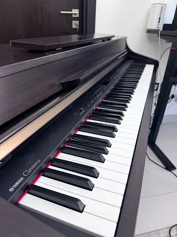 Yamaha clavinova clp 330