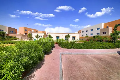 Amazing Villa | Single Row | Owner Occupied