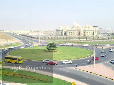 NO COMMISSION LUXURY AND VERY SPACIOUS 3BHK WITH BALCONY MADE ROOM GYM AND COVER PARKING FREE JUST 75K